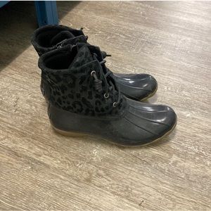 Leopard sperry boots